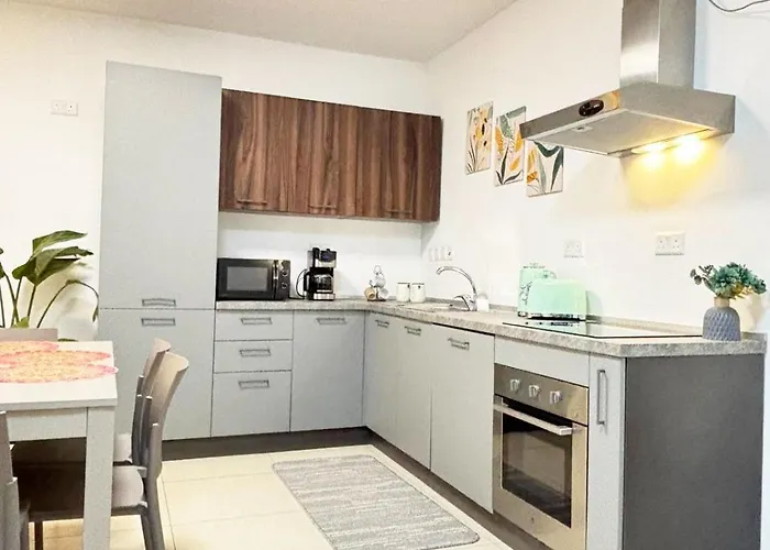 Apartament Paceville Glow Six *