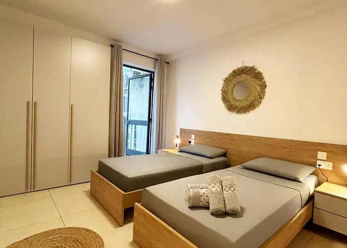 Paceville Glow Six *